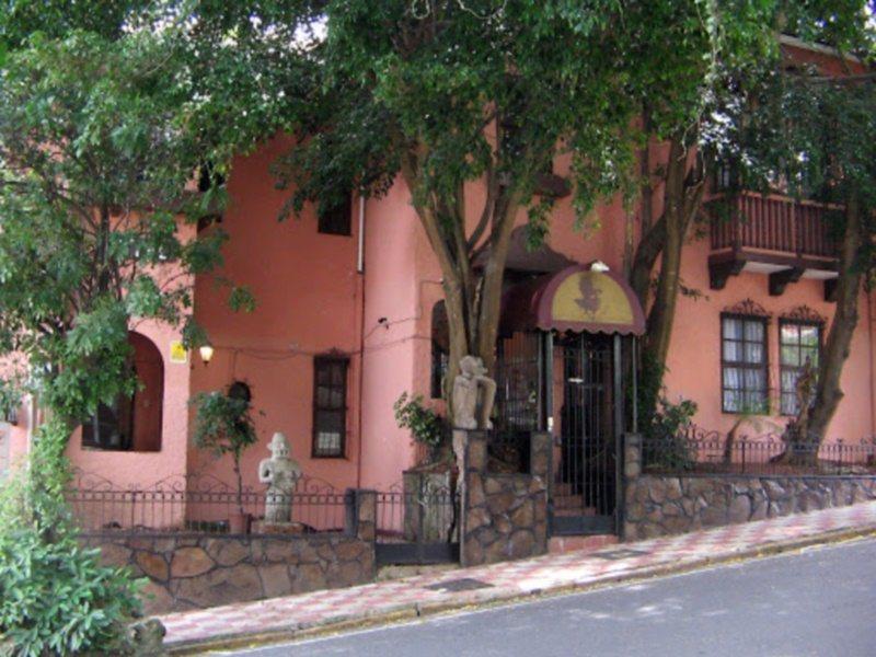 Hemingway Inn Сан Хосе Екстериор снимка