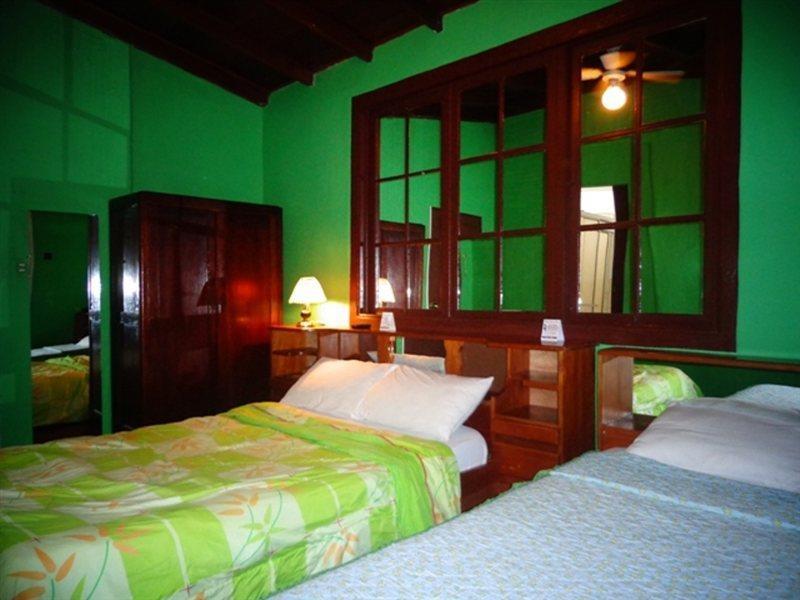Hemingway Inn Сан Хосе Екстериор снимка
