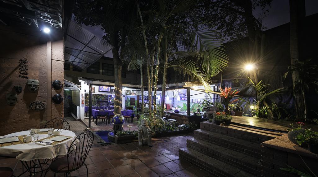Hemingway Inn Сан Хосе Екстериор снимка
