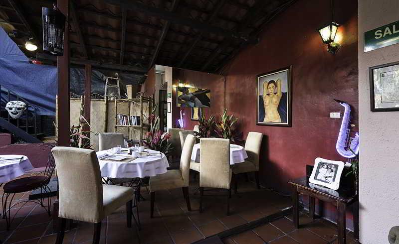 Hemingway Inn Сан Хосе Екстериор снимка